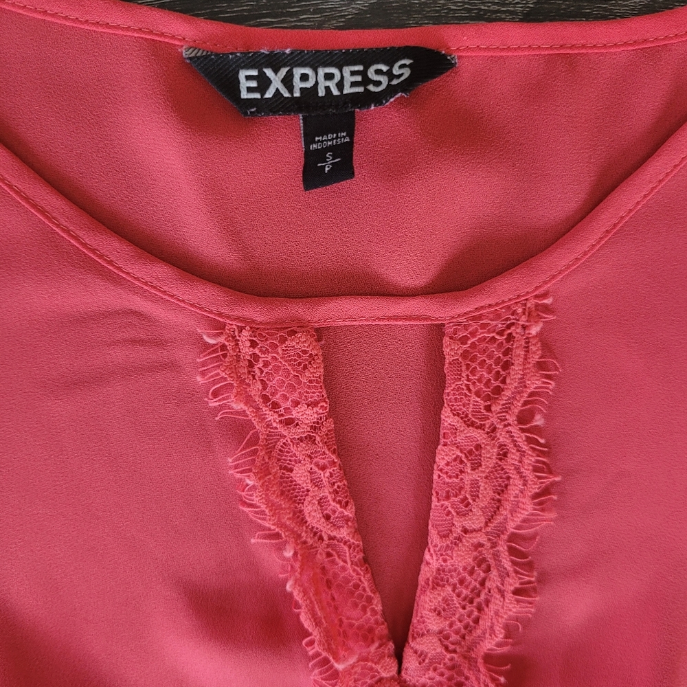 Express Blouse - Picture 2 of 4